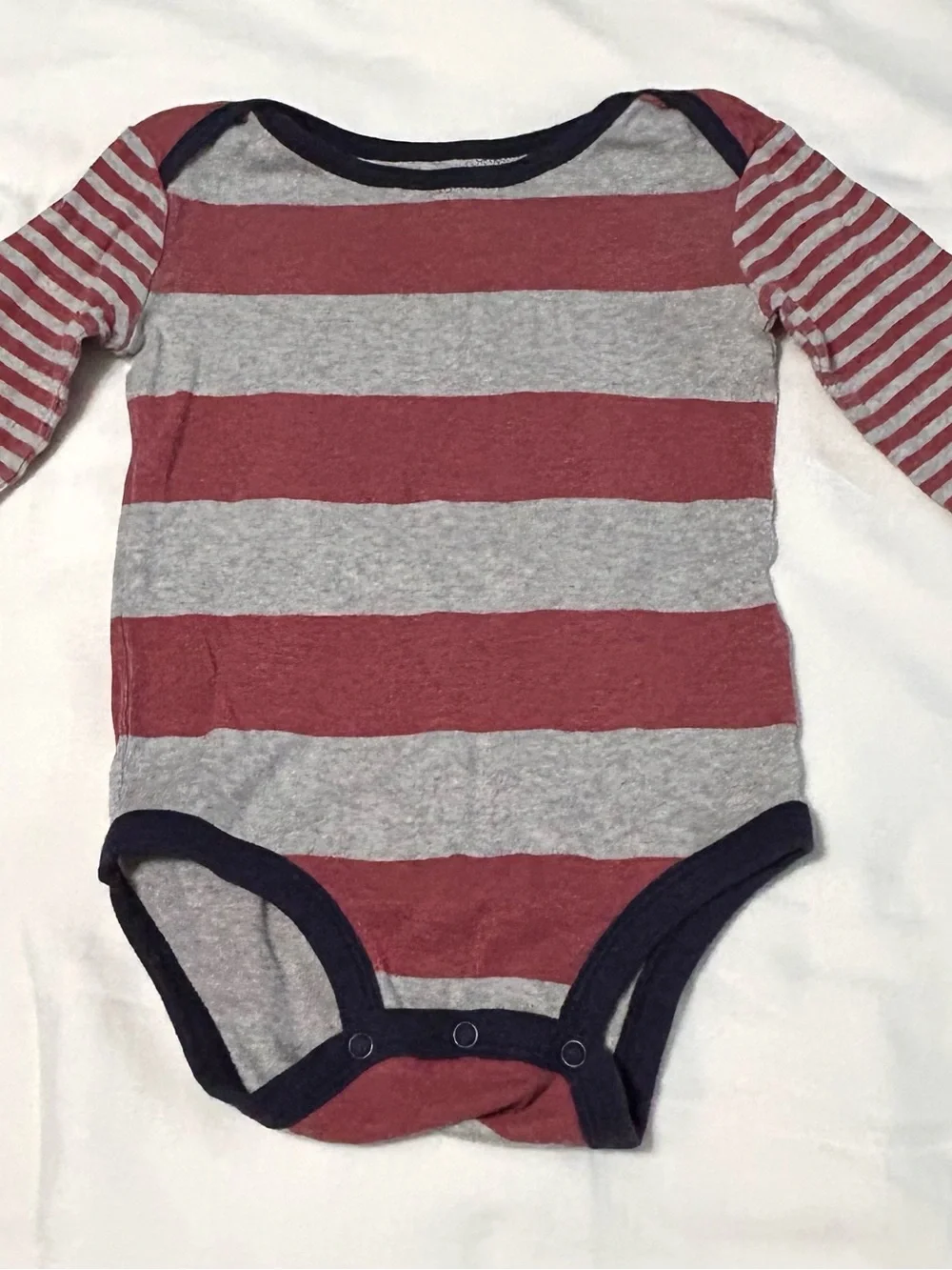 18 Month Toddler Long and Short Sleeve Bodysuits Pants 7 pieces! Excellent Cond